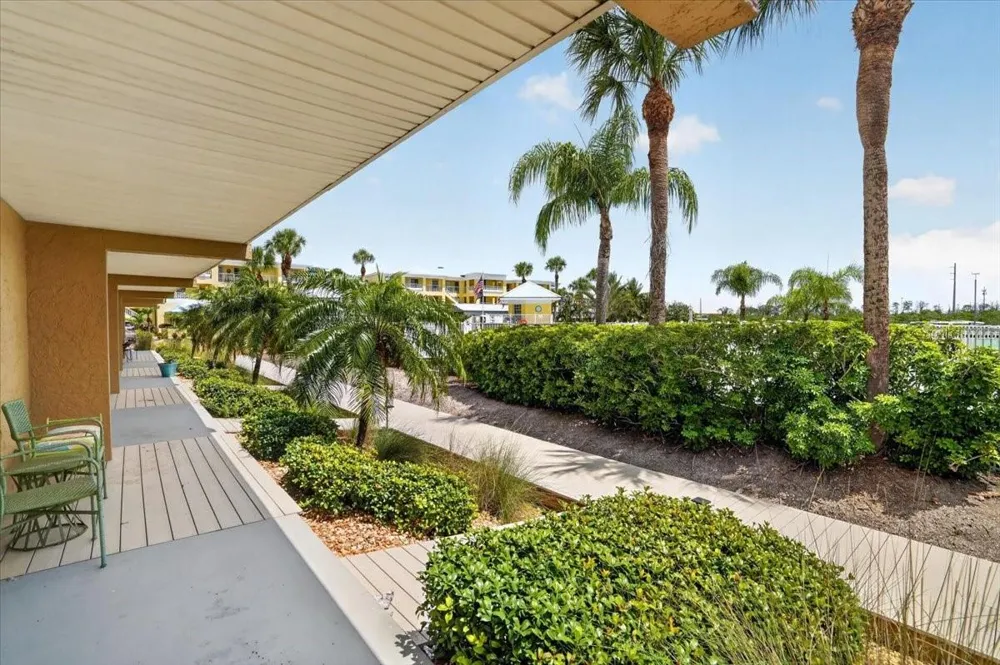 1950 OREGON TRAIL #1A Englewood, FL 34224