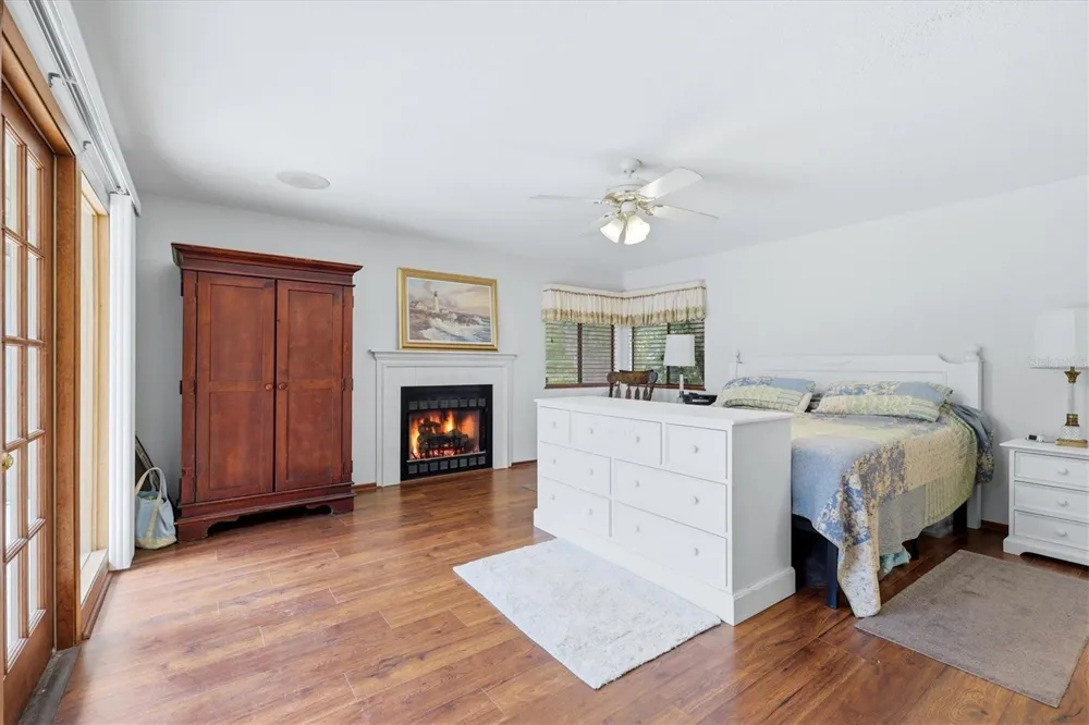 1063 GREYSTONE LANE Sarasota, FL 34232
