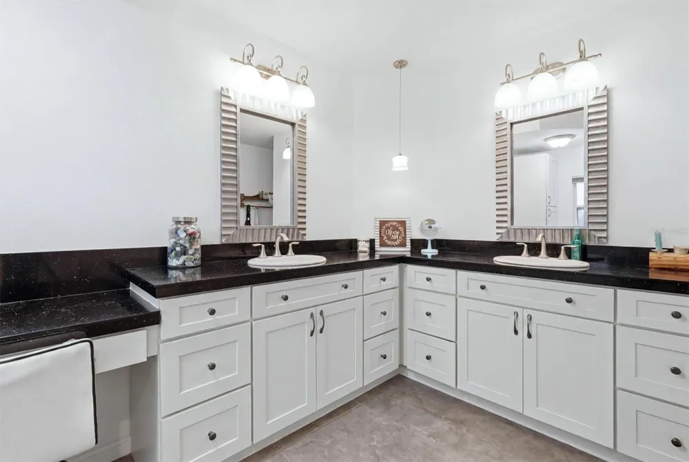 1063 GREYSTONE LANE Sarasota, FL 34232