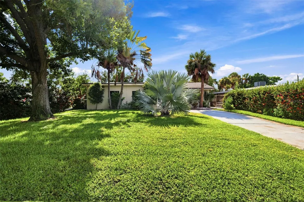 3947 HUNTINGTON STREET NE St Petersburg, FL 33703