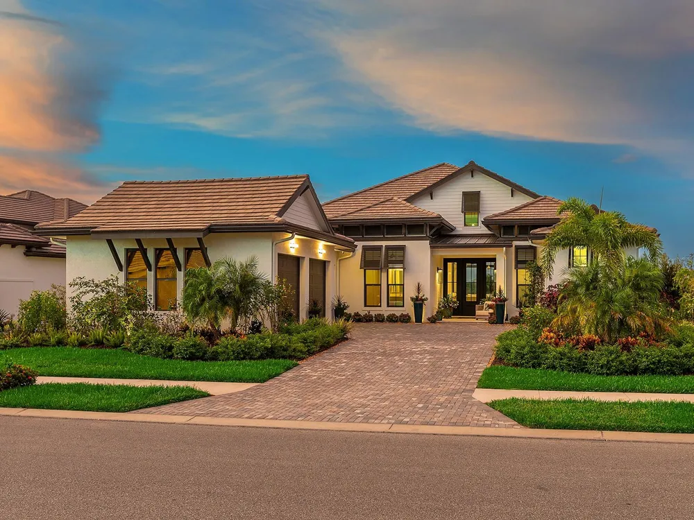 1095 BLUE SHELL LOOP Sarasota, FL 34240