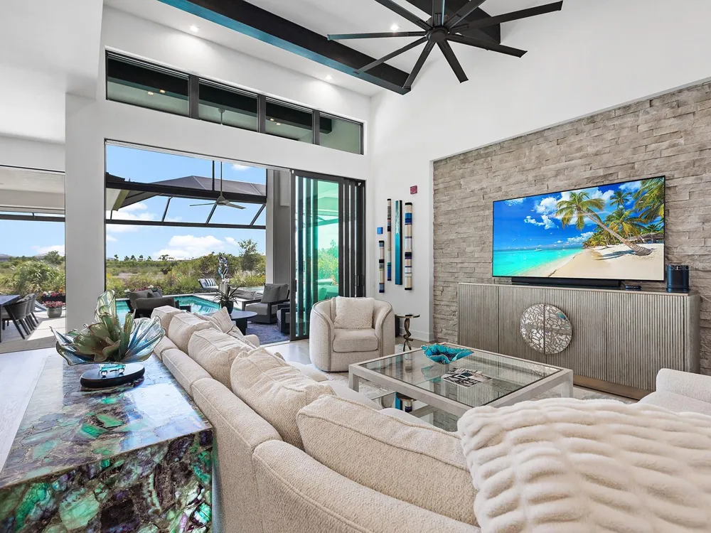 1095 BLUE SHELL LOOP Sarasota, FL 34240