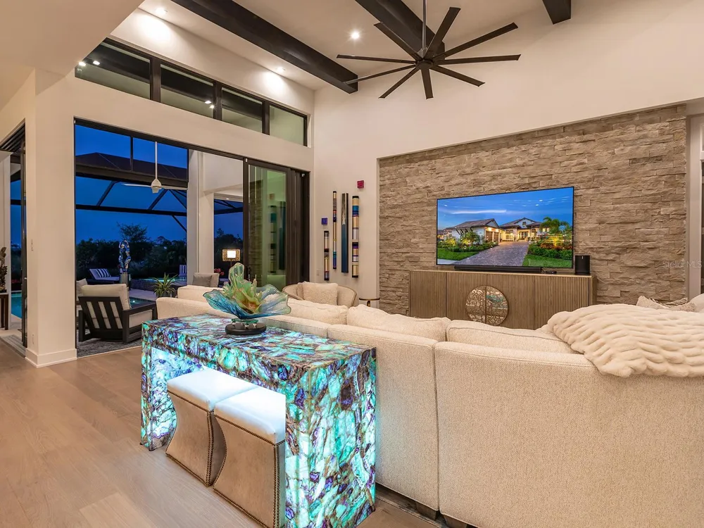 1095 BLUE SHELL LOOP Sarasota, FL 34240