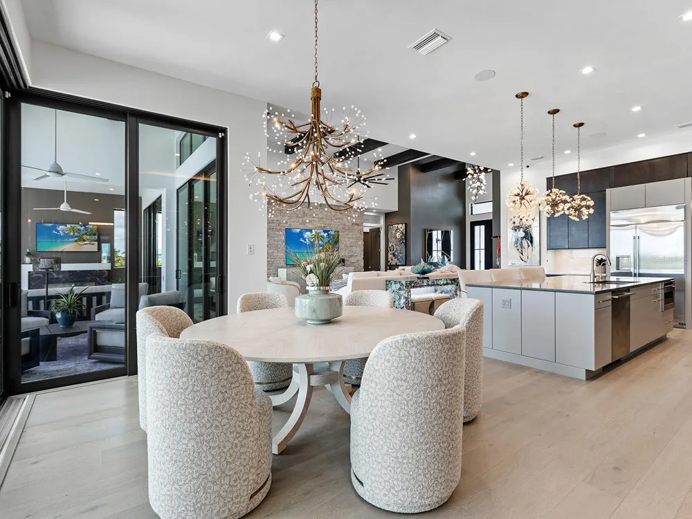 1095 BLUE SHELL LOOP Sarasota, FL 34240