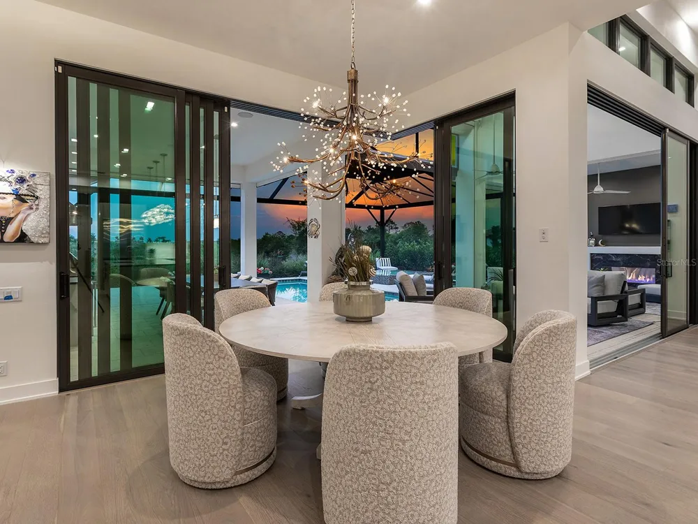 1095 BLUE SHELL LOOP Sarasota, FL 34240