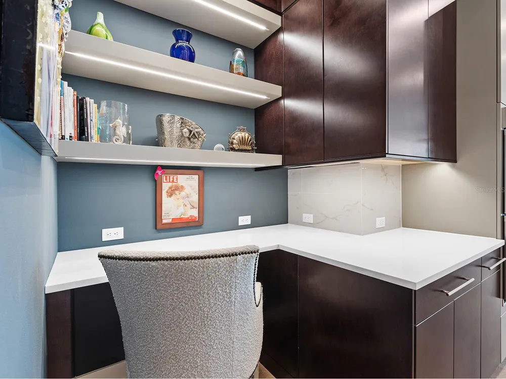 1095 BLUE SHELL LOOP Sarasota, FL 34240