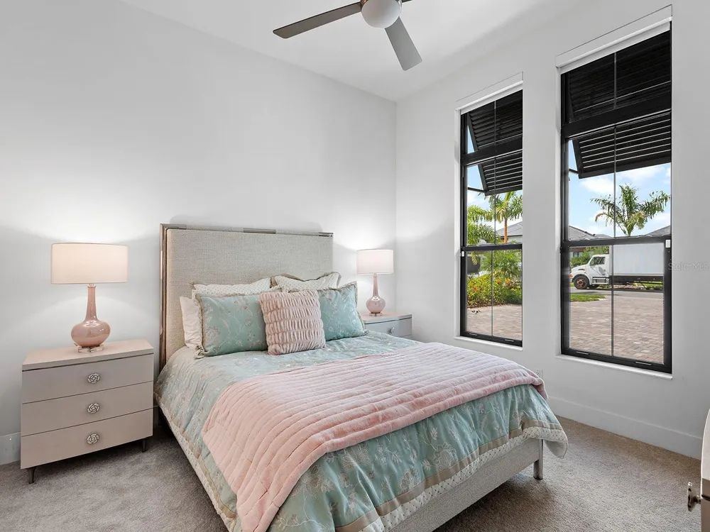 1095 BLUE SHELL LOOP Sarasota, FL 34240