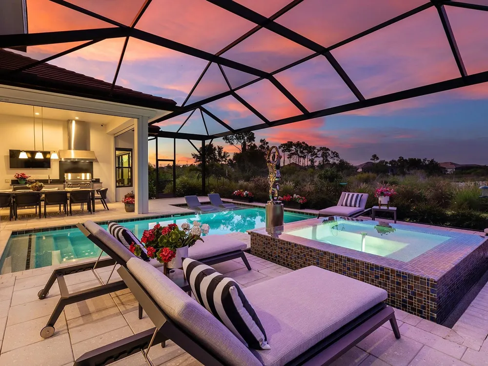 1095 BLUE SHELL LOOP Sarasota, FL 34240
