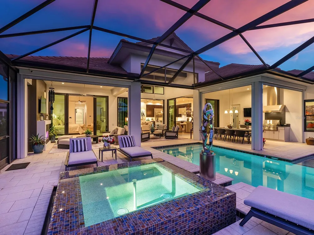 1095 BLUE SHELL LOOP Sarasota, FL 34240