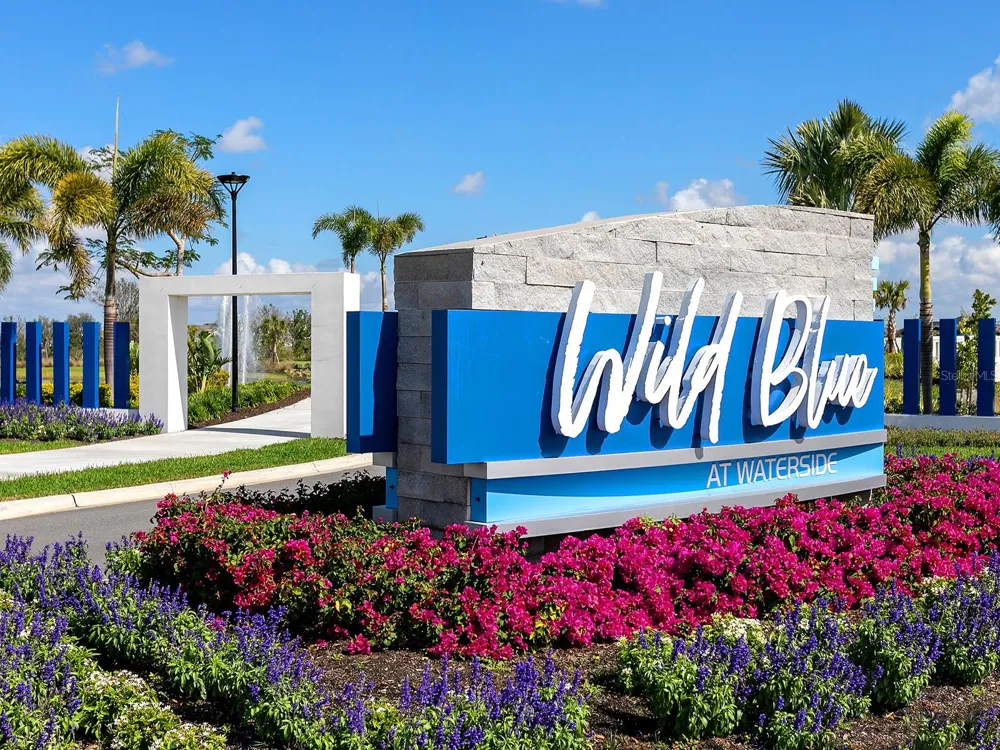 1095 BLUE SHELL LOOP Sarasota, FL 34240