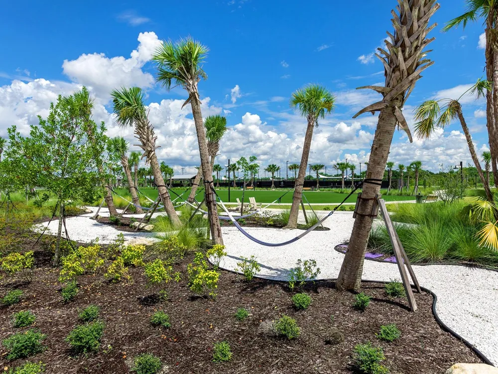 1095 BLUE SHELL LOOP Sarasota, FL 34240