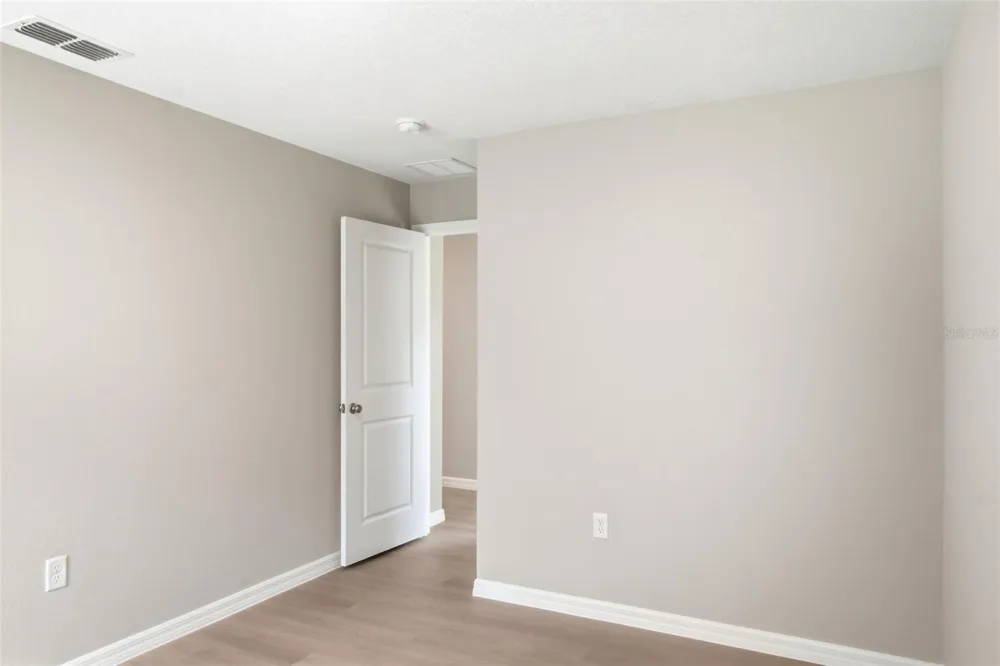 2107 SUANEE AVENUE #200 Eustis, FL 32726
