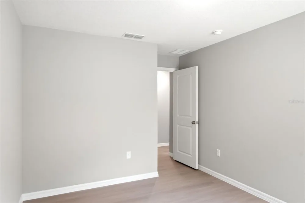 2107 SUANEE AVENUE #200 Eustis, FL 32726