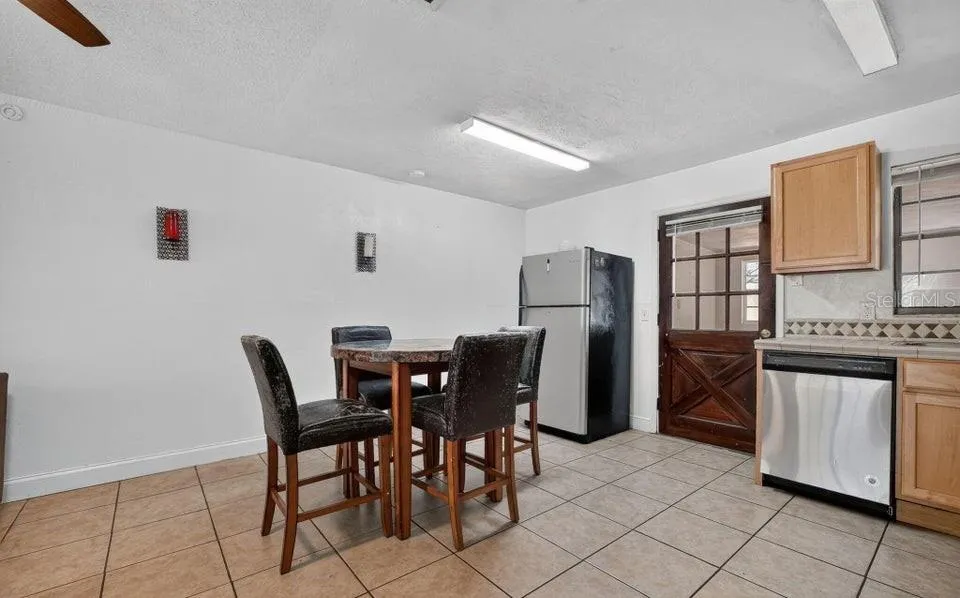 912 ROYAL OAK COURT Holly Hill, FL 32117