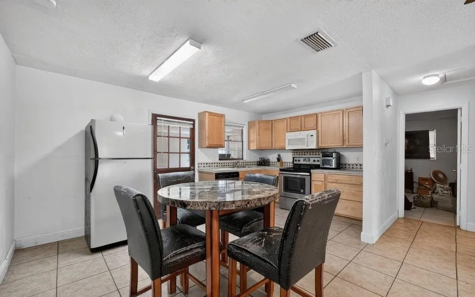 912 ROYAL OAK COURT Holly Hill, FL 32117