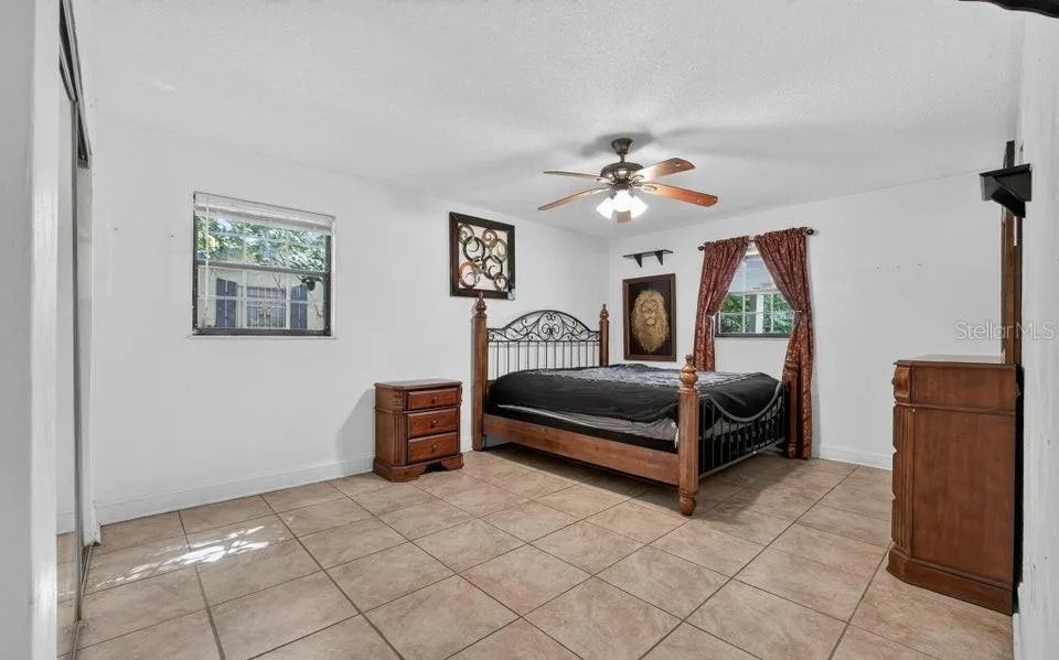 912 ROYAL OAK COURT Holly Hill, FL 32117