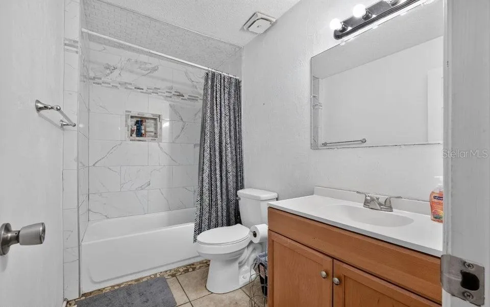 912 ROYAL OAK COURT Holly Hill, FL 32117