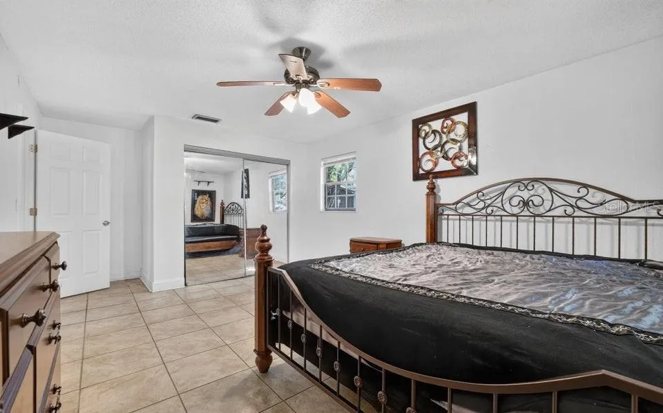 912 ROYAL OAK COURT Holly Hill, FL 32117