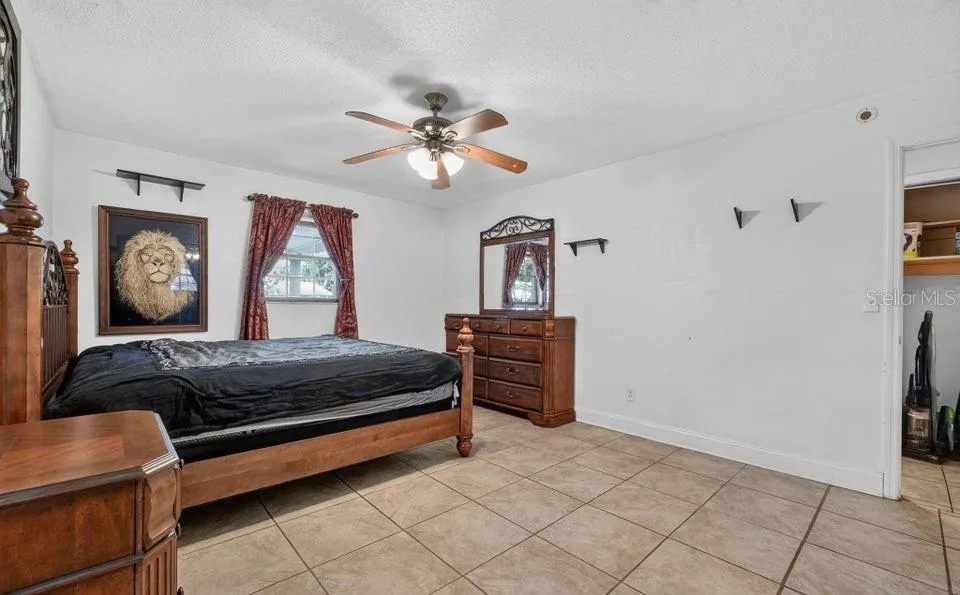 912 ROYAL OAK COURT Holly Hill, FL 32117
