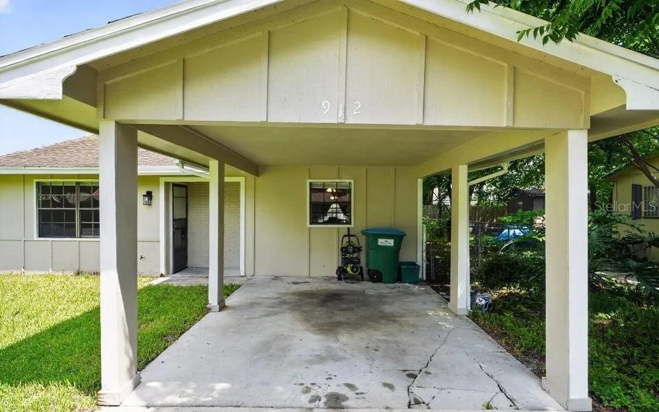 912 ROYAL OAK COURT Holly Hill, FL 32117