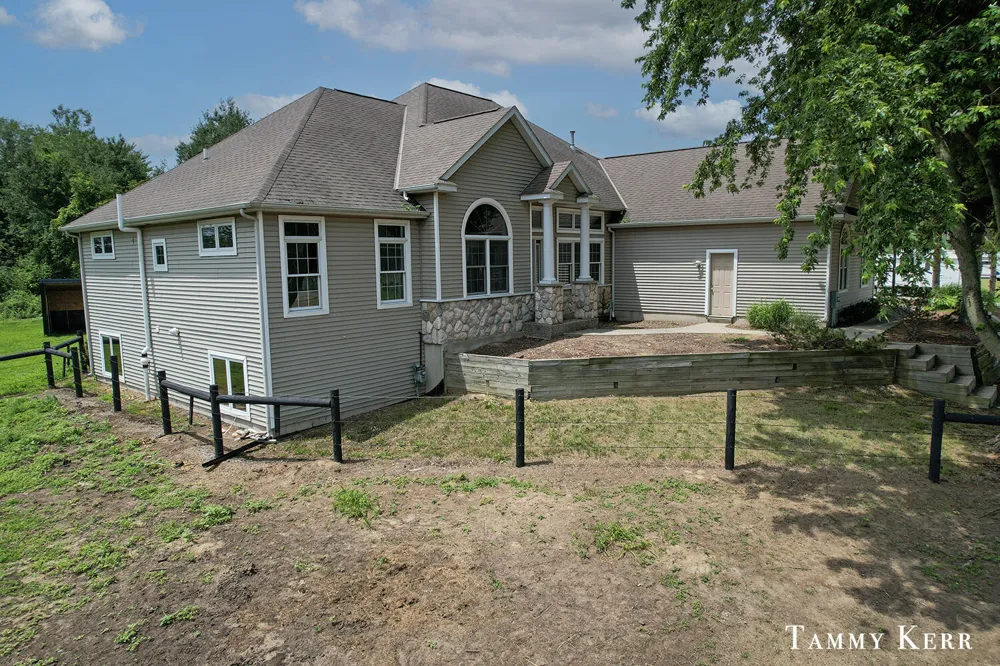 6220 146th Avenue Holland, MI 49423