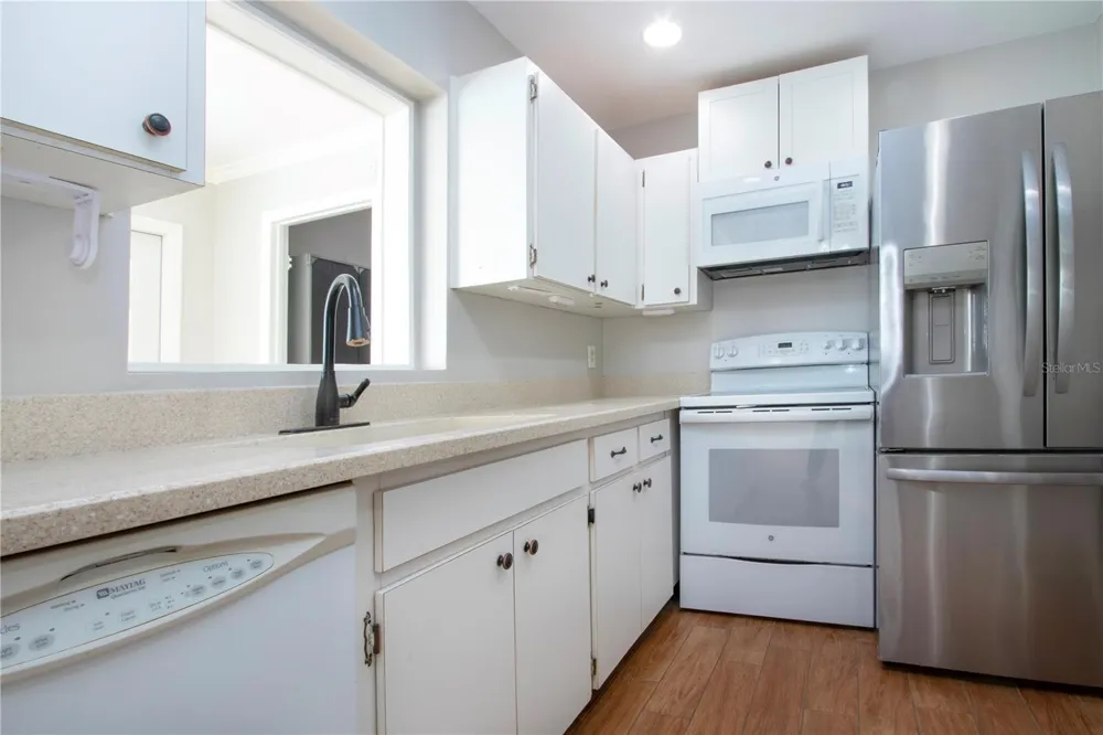 1828 FOXHUNT DRIVE #A Sun City Center, FL 33573