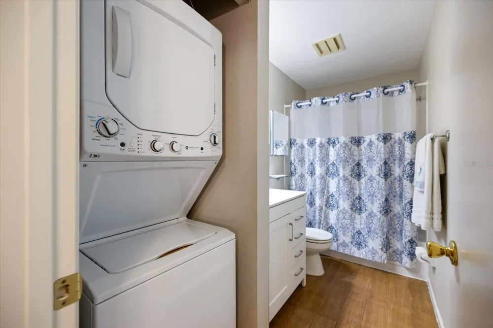 772 BIRD BAY DRIVE #104 Venice, FL 34285