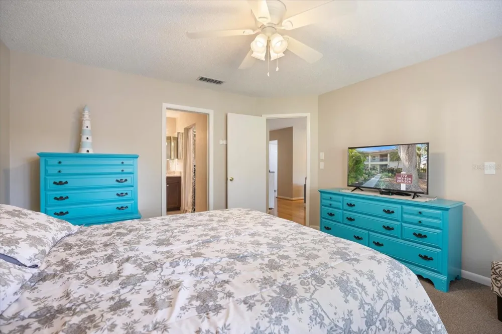 772 BIRD BAY DRIVE #104 Venice, FL 34285