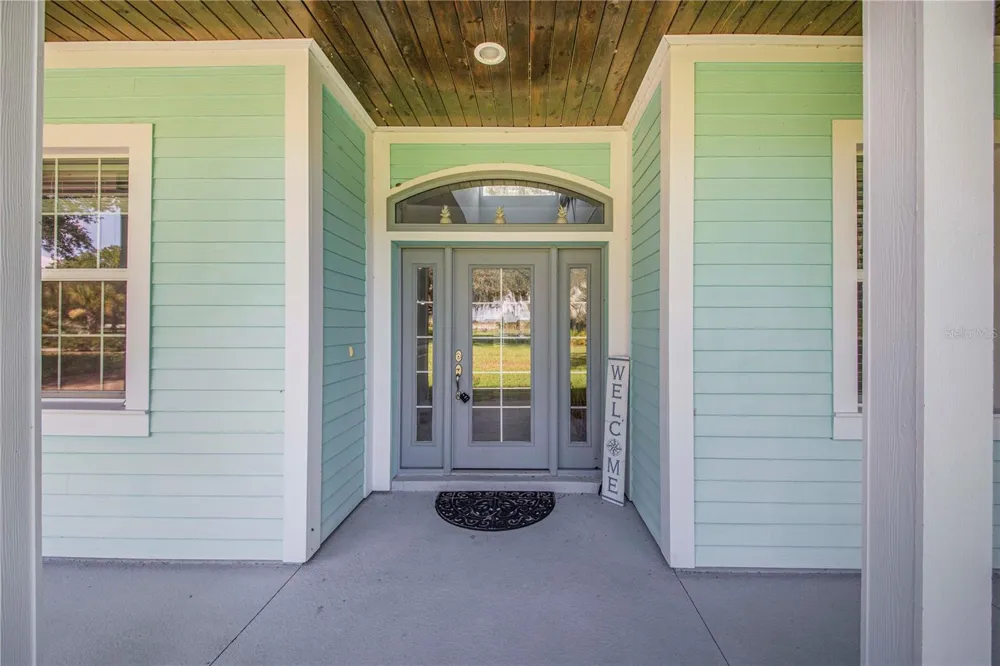 2424 BURNS AVENUE Lake Wales, FL 33898