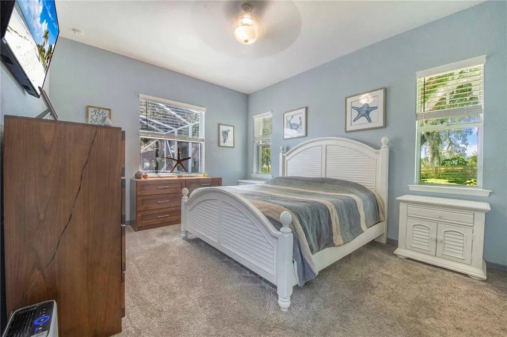 2424 BURNS AVENUE Lake Wales, FL 33898