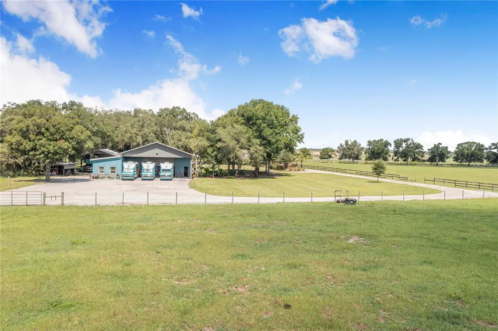 2424 BURNS AVENUE Lake Wales, FL 33898