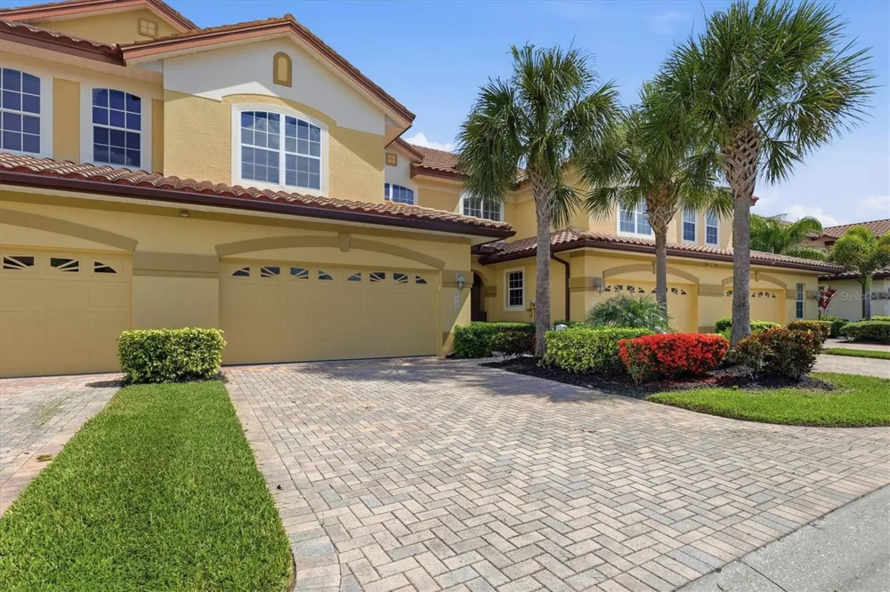 8434 MIRAMAR WAY Lakewood Ranch, FL 34202