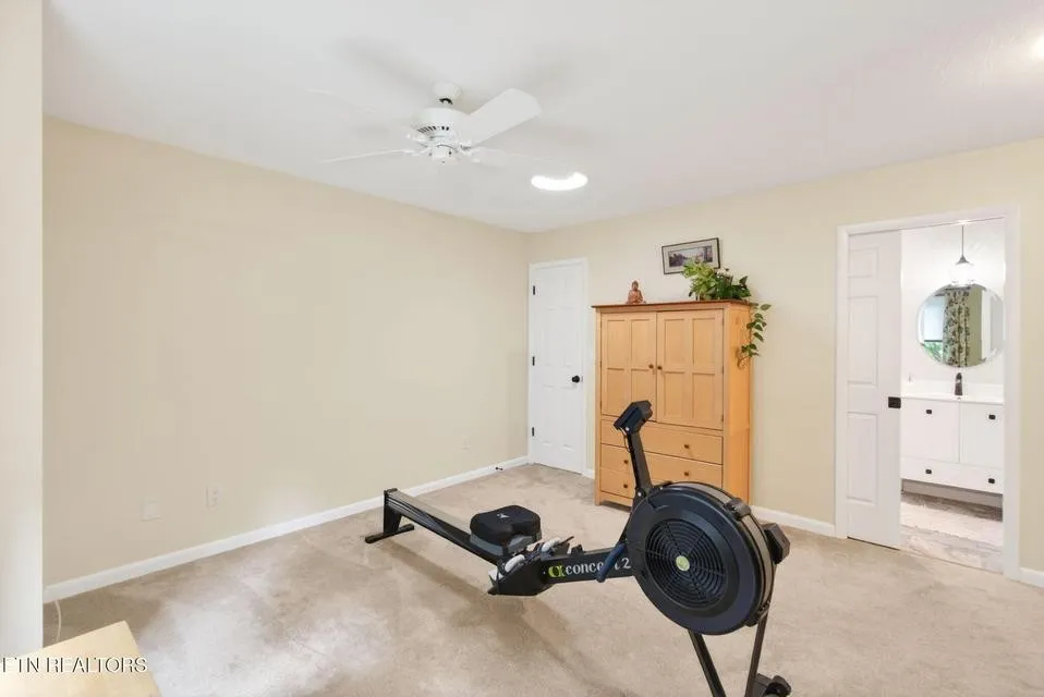 150 Lynhurst Dr Crossville, TN 38558