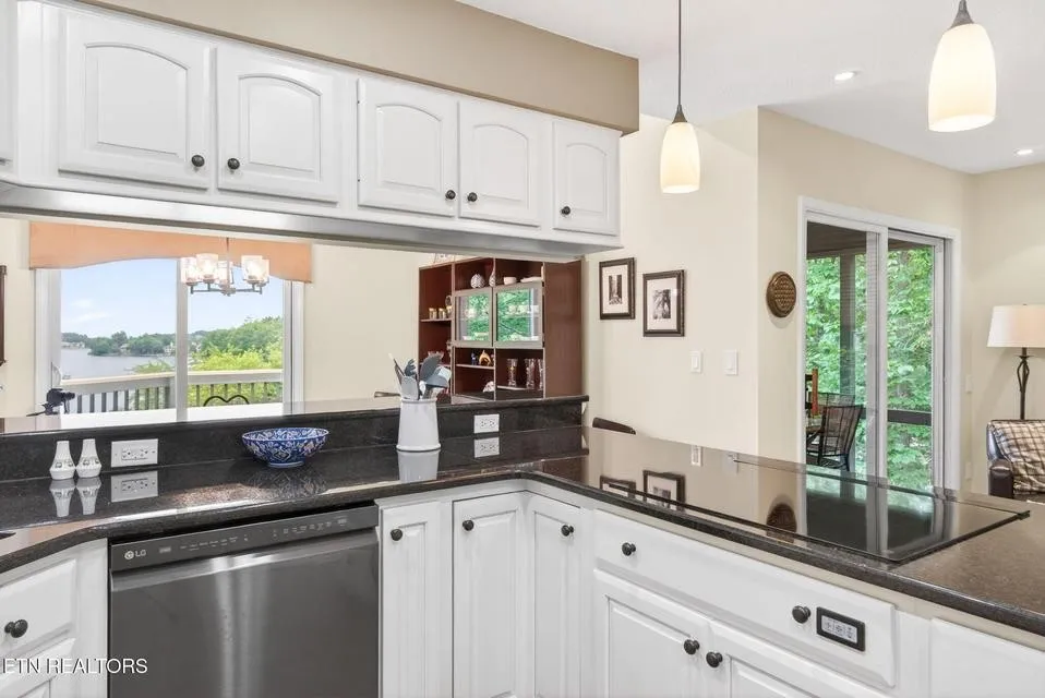 150 Lynhurst Dr Crossville, TN 38558