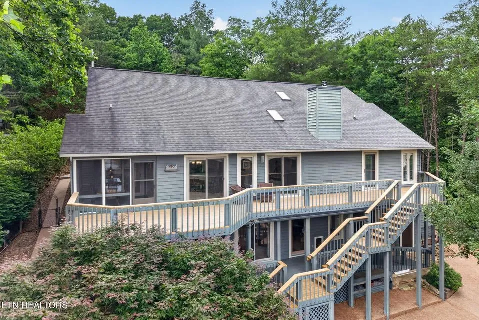 150 Lynhurst Dr Crossville, TN 38558