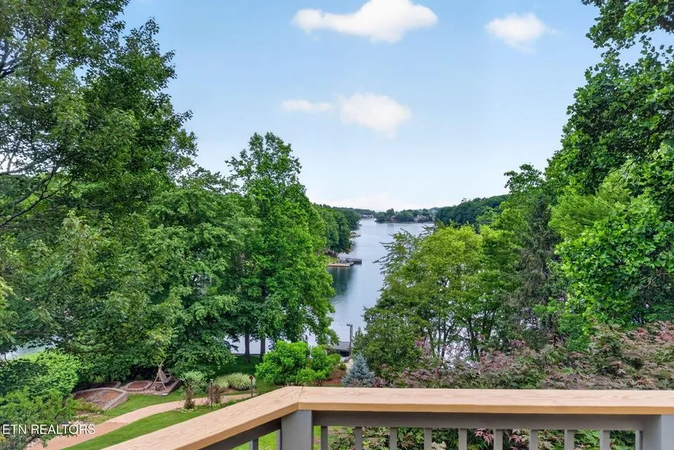 150 Lynhurst Dr Crossville, TN 38558