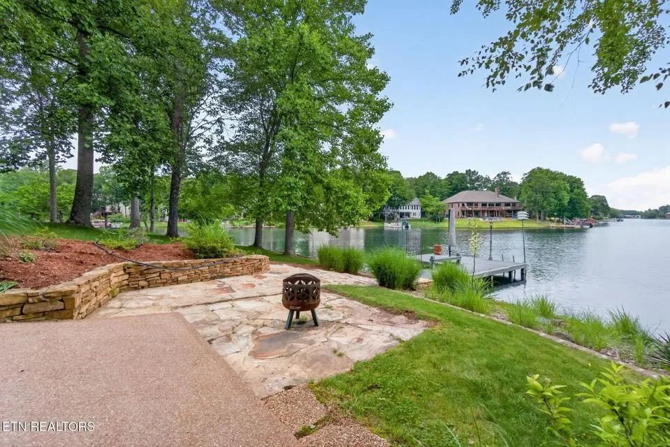 150 Lynhurst Dr Crossville, TN 38558