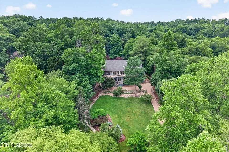 150 Lynhurst Dr Crossville, TN 38558