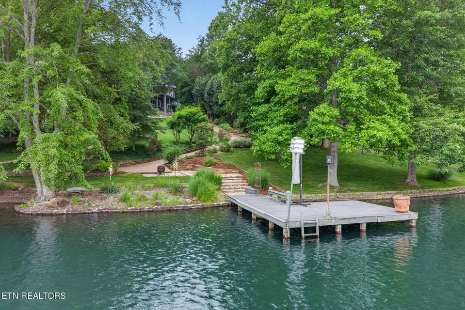 150 Lynhurst Dr Crossville, TN 38558