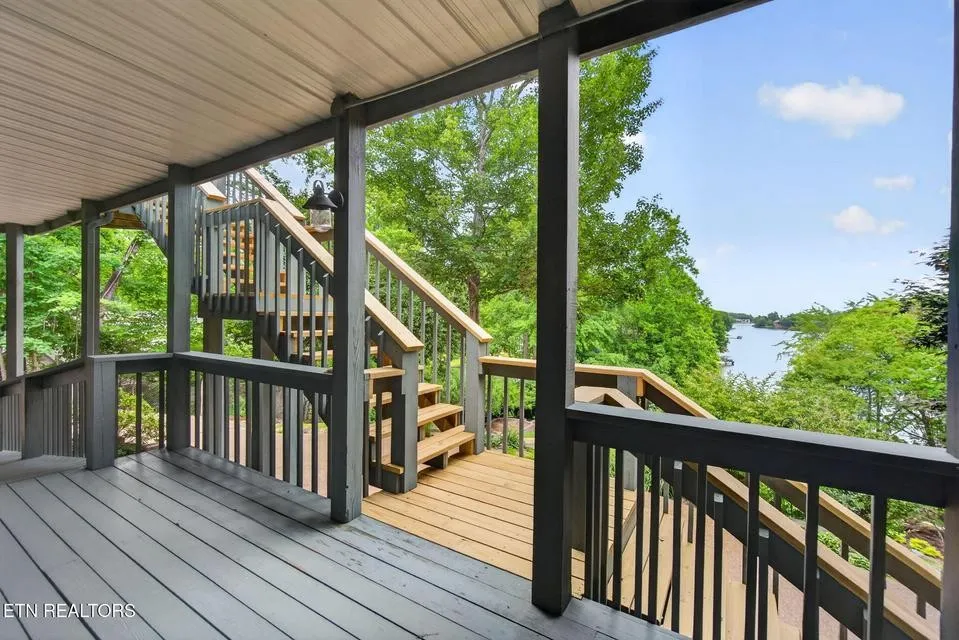 150 Lynhurst Dr Crossville, TN 38558
