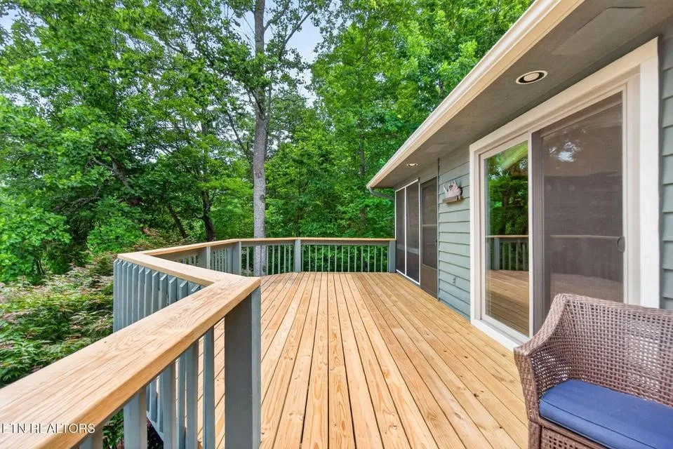 150 Lynhurst Dr Crossville, TN 38558