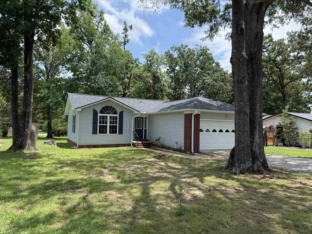 155 WILLOW ST Savannah, TN 38372