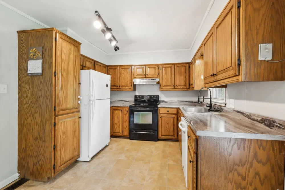 917 Springmont Dr Hopkinsville, KY 42240