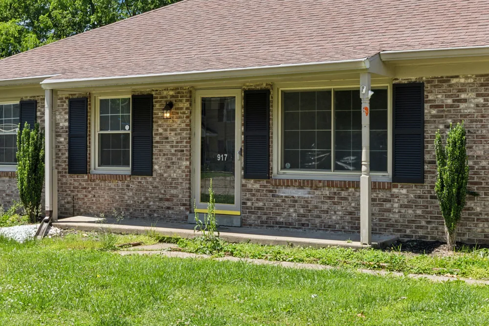 917 Springmont Dr Hopkinsville, KY 42240