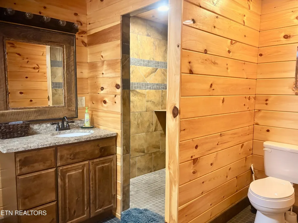 126 Rafter Rd Tellico Plains, TN 37385