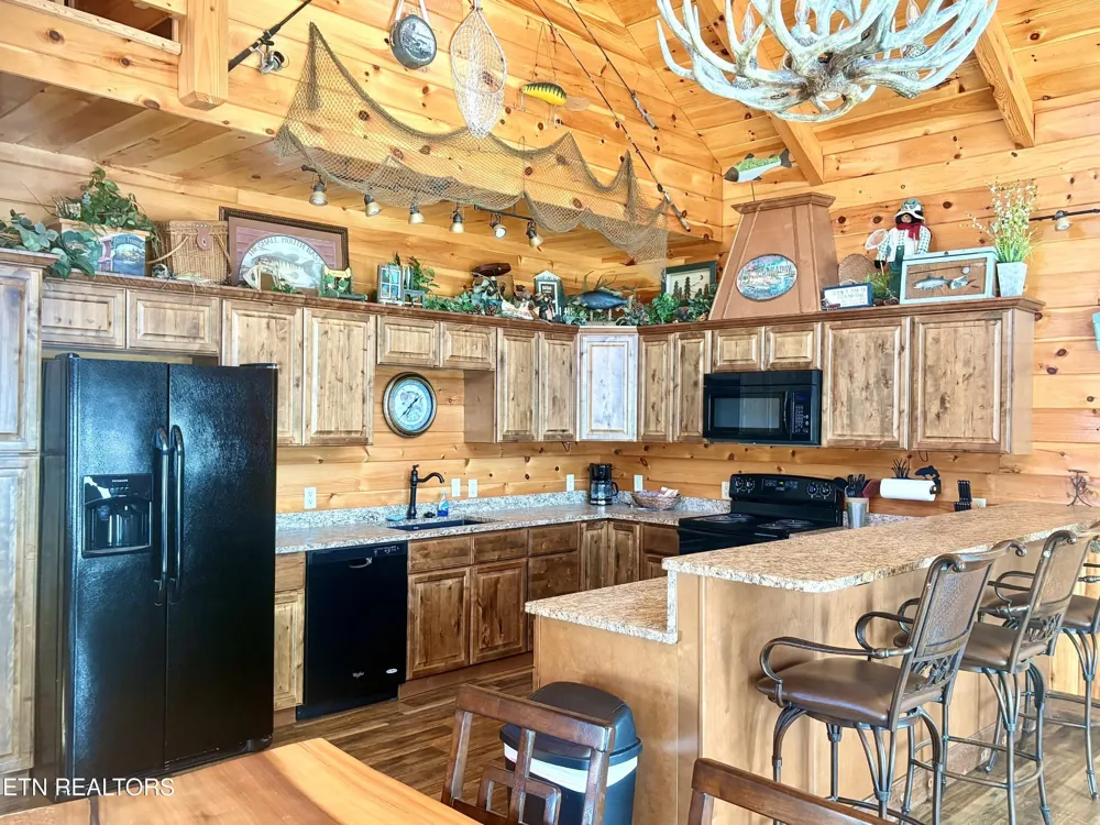 126 Rafter Rd Tellico Plains, TN 37385