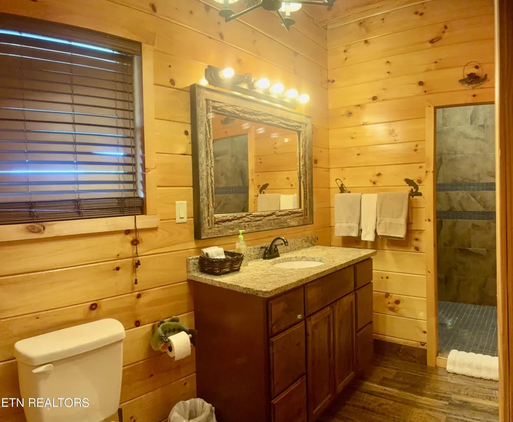 126 Rafter Rd Tellico Plains, TN 37385