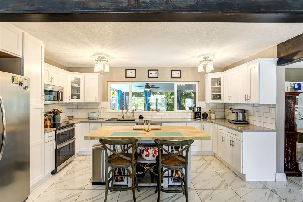 326 MEHLENBACHER ROAD Belleair, FL 33756