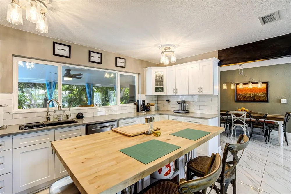 326 MEHLENBACHER ROAD Belleair, FL 33756