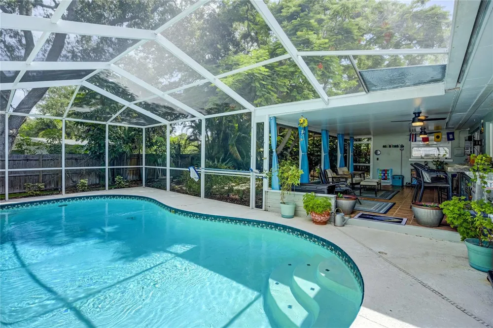 326 MEHLENBACHER ROAD Belleair, FL 33756